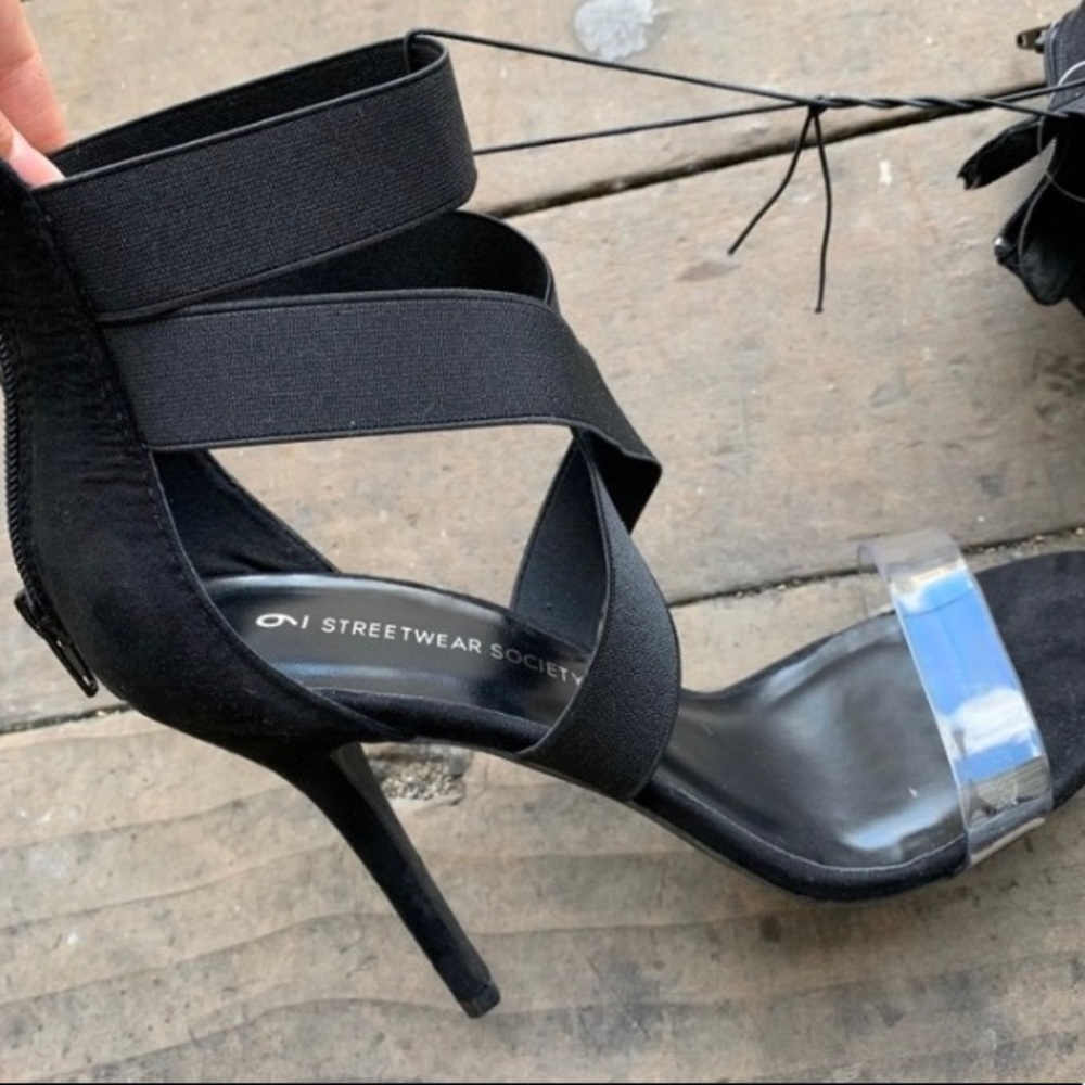 Stiletto CrossOver Strap Heels